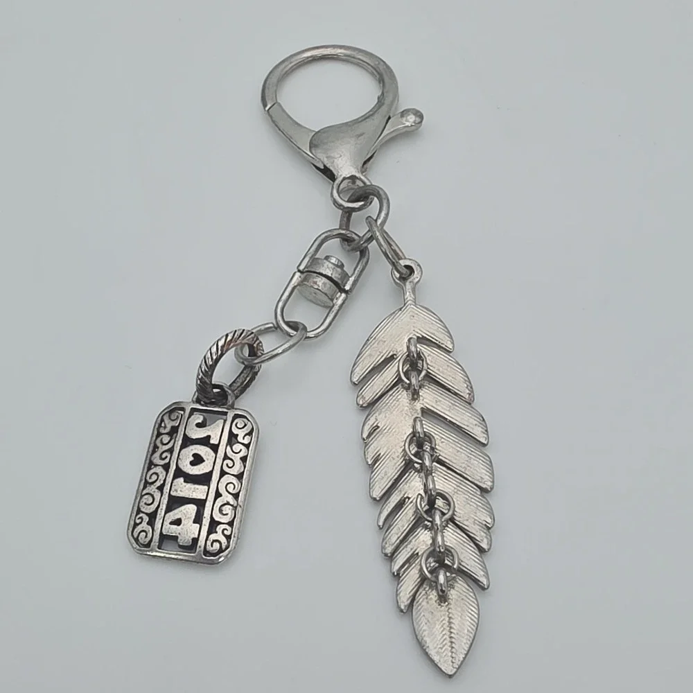BRIGHTON 2014 Keychain Fob Feather‎ Charm Crystal Accents Silver Plate 4